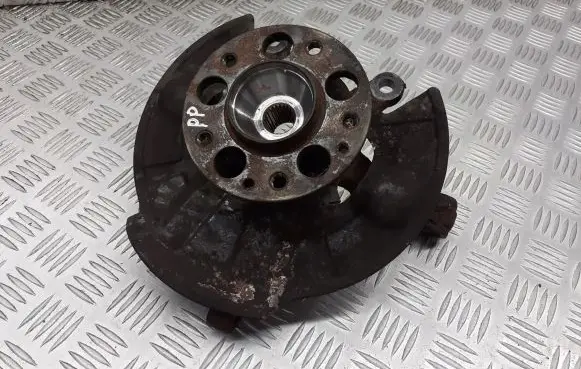 Mercedes-Benz A W168 Stub axle 