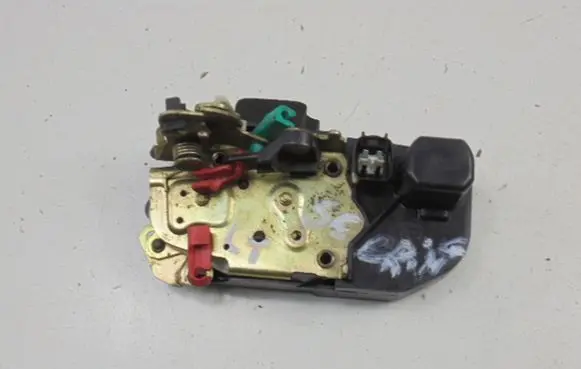 Chrysler Sebring (ST-22 - JR) Rear door lock