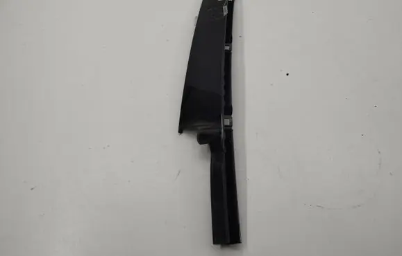 Seat Arona Front door glass trim molding 6f9837902