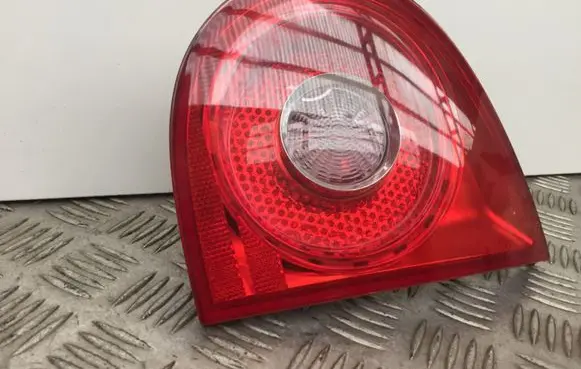 Volkswagen Golf V Tailgate rear/tail lights 1K6945094F 1K6945259