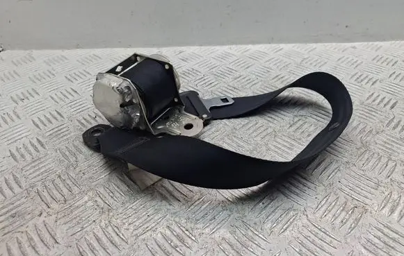 Toyota Auris 150 Rear seatbelt 7336002270C0