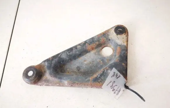 Opel Vectra B Engine mounting bracket