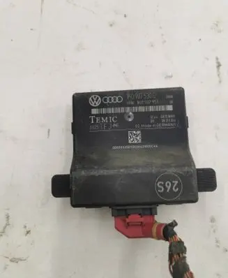 Audi A3 S3 8P Gateway control module 1K0907530C