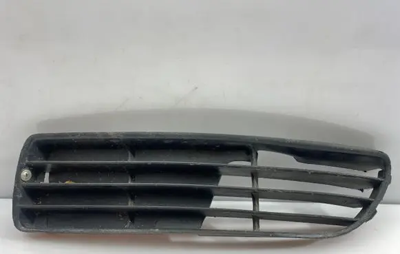 Audi A4 S4 B5 8D Front bumper lower grill 8D0807345