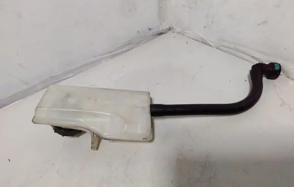Ford C-MAX II Brake fluid reservoir AV612K478CA