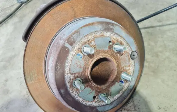 Honda CR-V Rear wheel hub