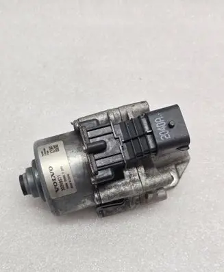 Volvo XC40 Oil pump 32249571
