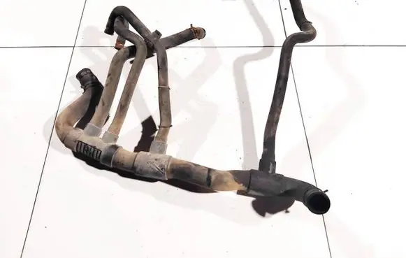 Renault Trafic II (X83) Engine coolant pipe/hose
