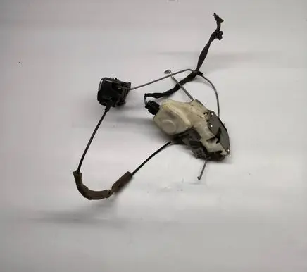 Mitsubishi Pajero Rear door lock