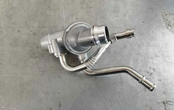 Volvo XC60 Thermostat/thermostat housing 31368373 31293820