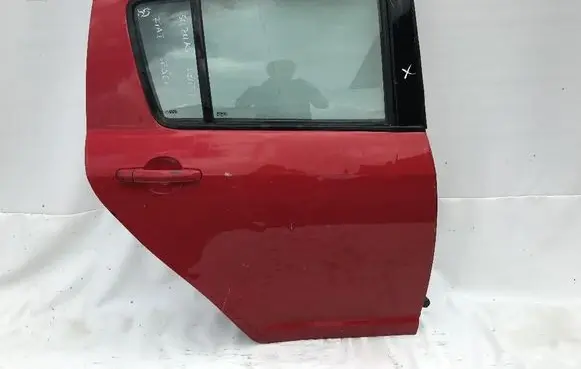 Suzuki Swift II Rear door 2323232