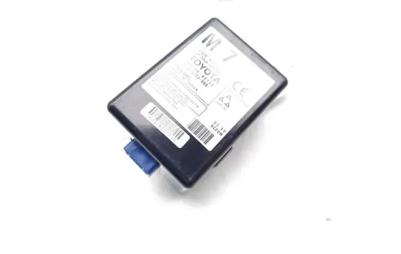Toyota RAV 4 (XA40) Door control unit/module 89740-42190 61G035-000