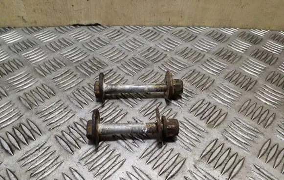 Skoda Yeti (5L) Rear suspension camber bolt 