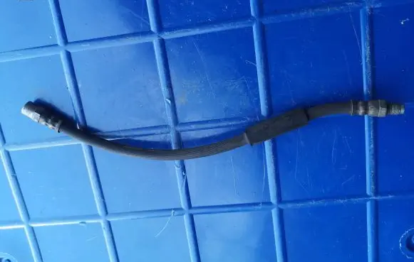 BMW 7 F01 F02 F03 F04 Brake booster pipe/hose 16897