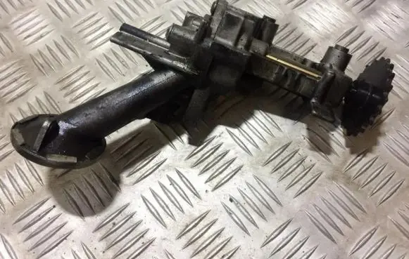 Renault Laguna II Oil pump 7700600251