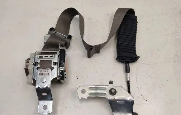 Ford F150 Front seatbelt GL3B16612D65AB3DY5 308773410AE