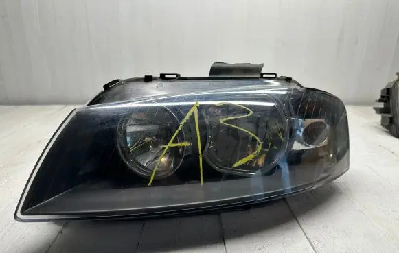 Audi A3 S3 8P Headlight/headlamp 8P0941003K 0301206201
