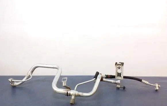 Cadillac CTS Air conditioning (A/C) pipe/hose 