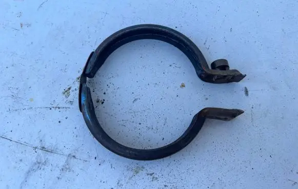 Opel Corsa E Muffler pipe connector clamp 25194425