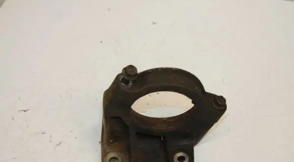 Volvo V70 Driveshaft support bearing bracket 9143465