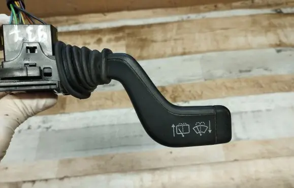 Suzuki Wagon R+ Wiper control stalk 3731083E10 090243395501392