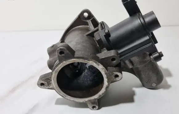 Volkswagen Crafter EGR valve 076131501B 700823040