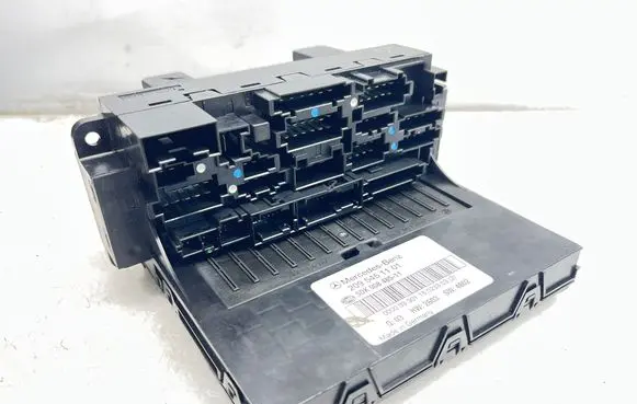 Mercedes-Benz CLK A209 C209 Fuse module 2095451101 5DK00848511