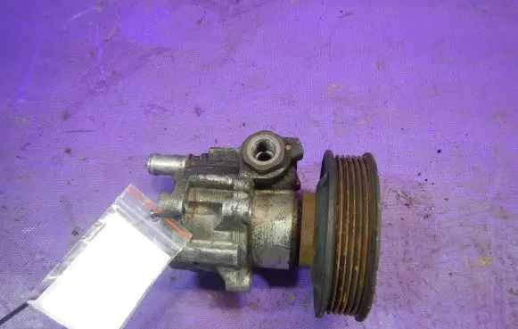 Volkswagen Polo III 6N 6N2 6NF Power steering pump
