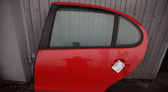 Seat Leon (1M) Rear door