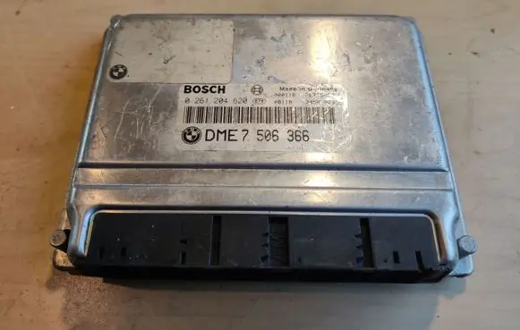 BMW 7 E38 Engine control unit/module ECU 7506366 0261204620