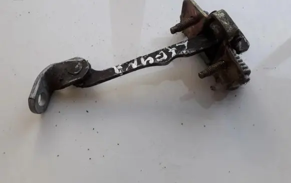 Renault Laguna I Rear door check strap stopper