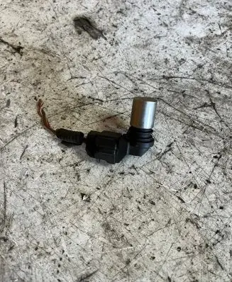 Volvo S40 Crankshaft position sensor 8627355 0296001210