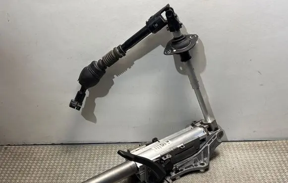 Steering wheel axle set