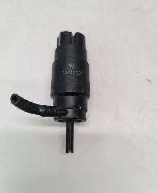 BMW 5 E39 Windscreen/windshield washer pump 1391358