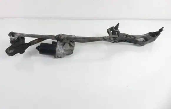 BMW 5 E60 E61 Front wiper linkage 7179433