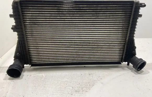 Volkswagen Golf V Intercooler radiator 1K0145803L