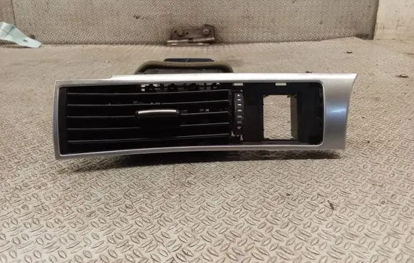 Audi A6 S6 C6 4F Dashboard side air vent grill/cover trim 4F1820901D