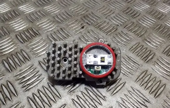 BMW X3 F25 LED ballast control module 1305715084