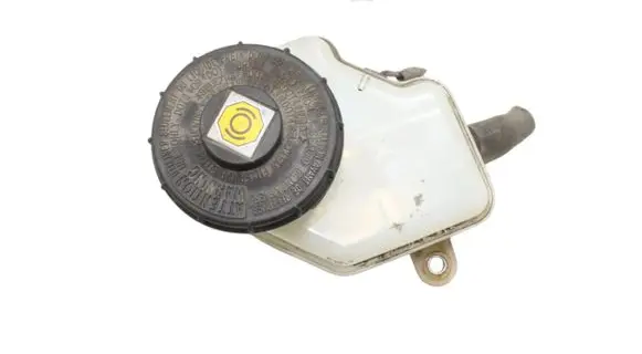 Honda CR-V Brake fluid reservoir 