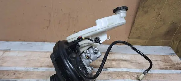 Chevrolet Cruze II Brake booster 