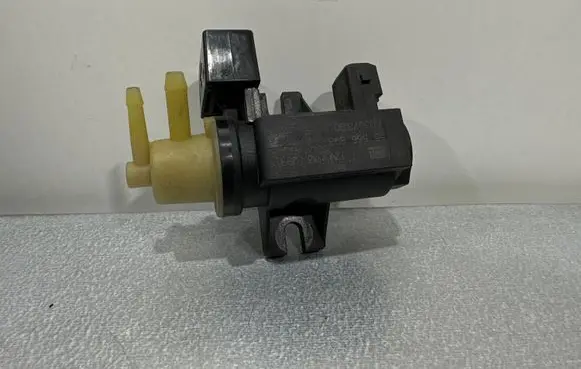 Opel Zafira C Turbo solenoid valve 13T299 55566898