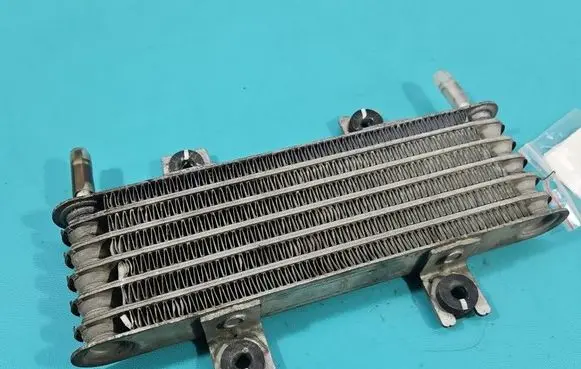Renault Clio V Engine oil radiator IMPRK1570744