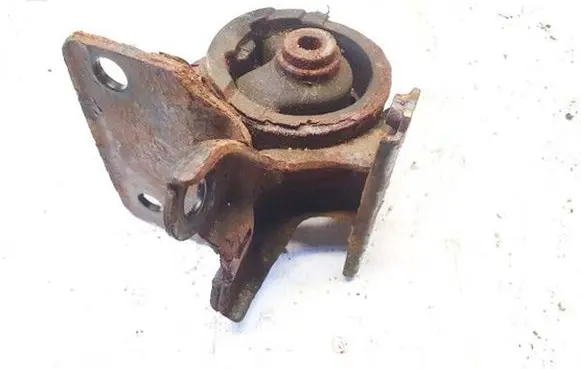 Engine mount bracket