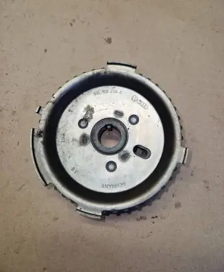 Audi A4 S4 B8 8K Camshaft pulley/ VANOS 038109111E