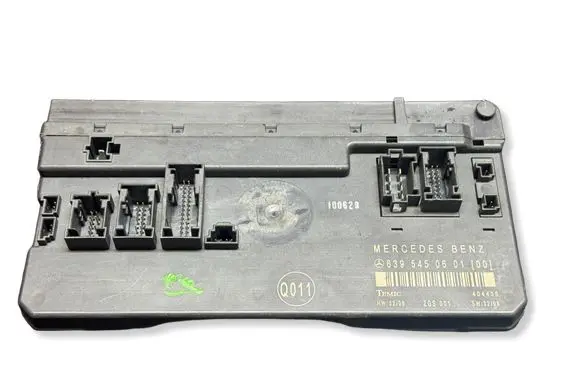 Mercedes-Benz Vito Viano W639 SAM control unit 6395450601 404435