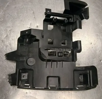 Volvo S40 Rear bumper mounting bracket 31323837