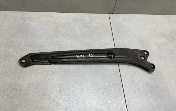 Skoda Yeti (5L) Radiator support slam panel bracket 5L0805932