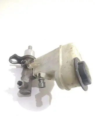 Brake fluid reservoir