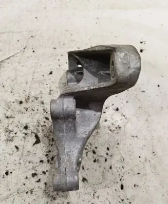 Volkswagen PASSAT B6 Engine mounting bracket 1K0199117AP