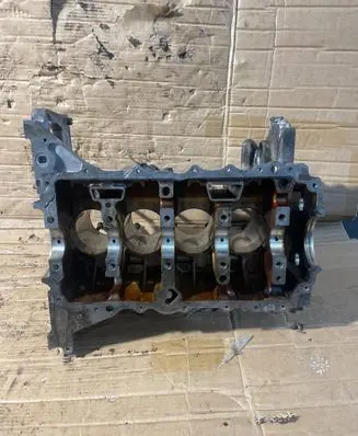 Peugeot 308 Engine block 